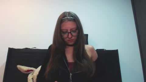 Snapshot of maddy_14 chatting on 11/06/25, 11:15 Maddy UwU online show from 11/06/25, 11:15