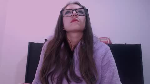 Snapshot of maddy_14 chatting on 11/12/25, 09:47 Maddy UwU online show from 11/12/25, 09:47