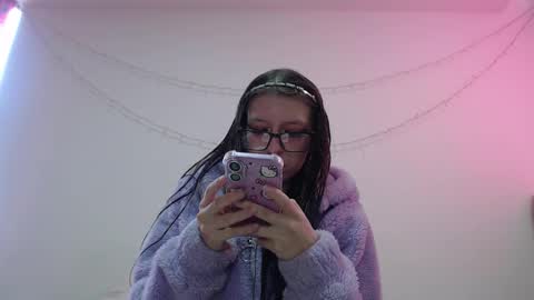 Maddy UwU online show from 01/16/26, 04:11