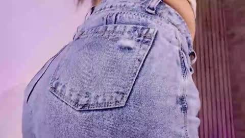 Snapshot of maddy__rose chatting on 11/12/25, 03:01 Maddy online show from 11/12/25, 03:01