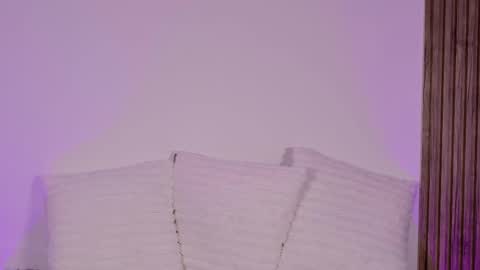 Snapshot of maddy__rose chatting on 11/13/25, 08:19 Maddy online show from 11/13/25, 08:19