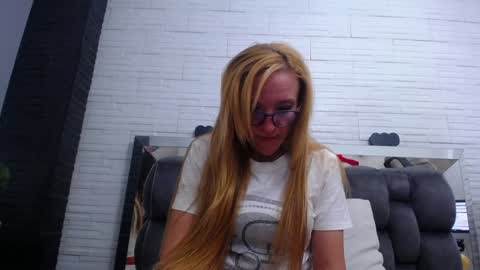 maddy cartter online show from 01/30/25, 03:44