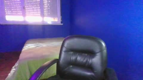 Paris online show from 03/12/25, 06:11