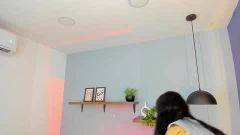 Snapshot of maddy_walker chatting on 11/08/25, 11:43 Maddy online show from 11/08/25, 11:43