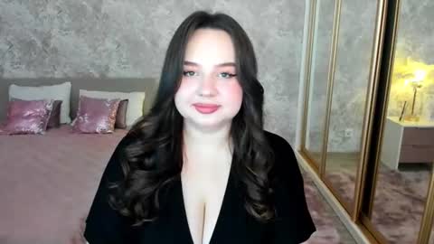Snapshot of maddycrofte chatting on 07/07/26, 10:19 Maddy online show from 07/07/26, 10:19