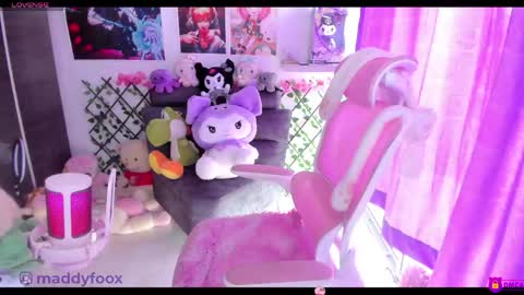 Maddy Foox online show from 04/13/26, 08:47