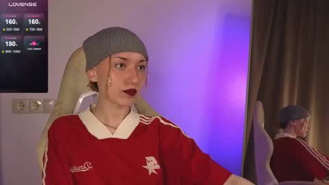 Snapshot of maddygarcia chatting on 12/08/24, 05:33 maddygarcia online show from 12/08/24, 05:33