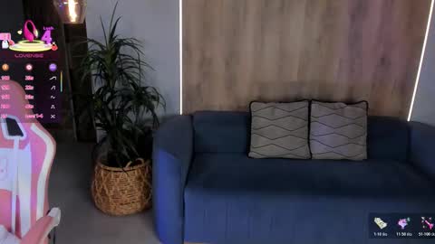 Snapshot of maddyowens_ chatting on 03/06/26, 11:17 Maddy Owens online show from 03/06/26, 11:17