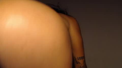 Snapshot of made_lover1999 chatting on 12/13/24, 04:33 Made online show from 12/13/24, 04:33