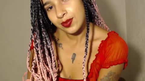 Snapshot of made_lover1999 chatting on 12/22/24, 05:01 Made online show from 12/22/24, 05:01