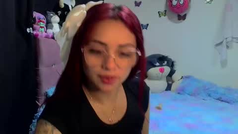 Snapshot of madeleine_2018 chatting on 05/05/26, 09:06 sofia online show from 05/05/26, 09:06