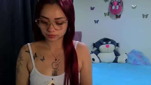 Snapshot of madeleine_2018 chatting on 05/21/26, 10:11 sofia online show from 05/21/26, 10:11
