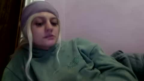 madeline online show from 09/13/25, 11:43