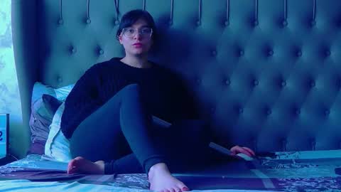 Snapshot of madelynvelure chatting on 03/23/26, 08:51 madelynvelure online show from 03/23/26, 08:51