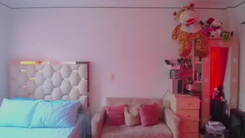 madelyn roses online show from 08/01/26, 07:02