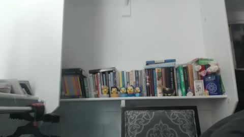 Snapshot of madfeather chatting on 11/30/25, 03:38 Letty online show from 11/30/25, 03:38