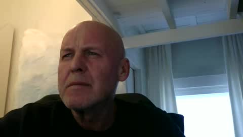 madio1187940 online show from 01/11/25, 02:25