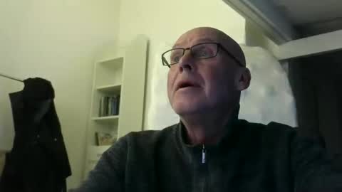 madio1187940 online show from 11/11/25, 01:49