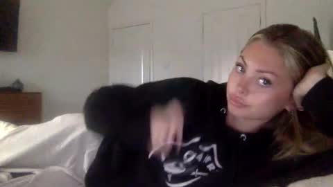 mari rose online show from 09/30/25, 01:27