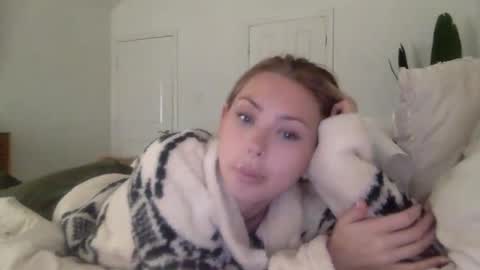 mari rose online show from 11/17/25, 02:12