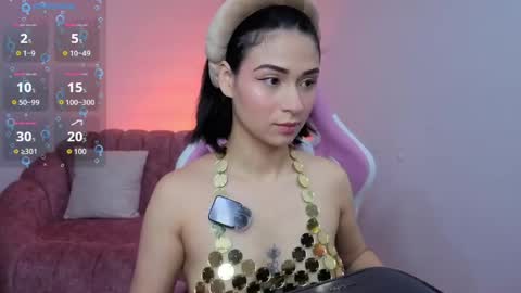 Snapshot of madison__beer chatting on 04/17/26, 09:18 Madison online show from 04/17/26, 09:18