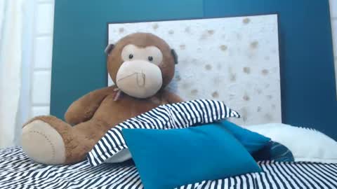 Snapshot of madison_copers chatting on 10/25/25, 05:37 M A D I S O N online show from 10/25/25, 05:37