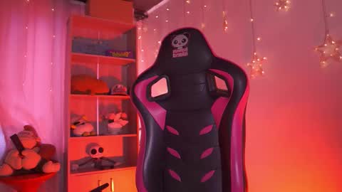 Snapshot of madison_mayer chatting on 02/18/26, 12:45 Madison online show from 02/18/26, 12:45