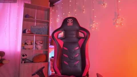 Snapshot of madison_mayer chatting on 02/25/26, 01:32 Madison online show from 02/25/26, 01:32