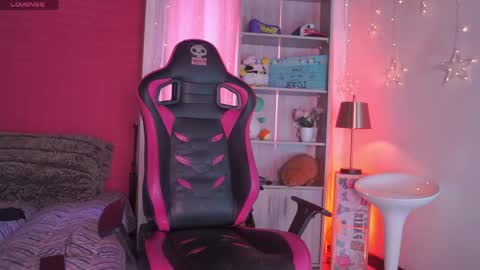 Snapshot of madison_mayer chatting on 04/07/26, 12:16 Madison online show from 04/07/26, 12:16