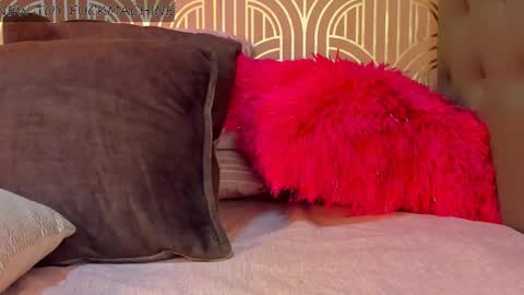   online show from 12/25/24, 10:37