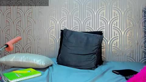   online show from 03/03/25, 01:21