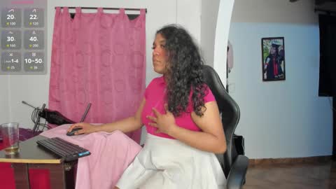 Snapshot of madisonbrunette_lxs chatting on 02/17/26, 02:19 madison online show from 02/17/26, 02:19