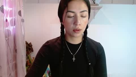 Snapshot of madisoncambel chatting on 12/19/24, 06:12 Madison Cambel online show from 12/19/24, 06:12