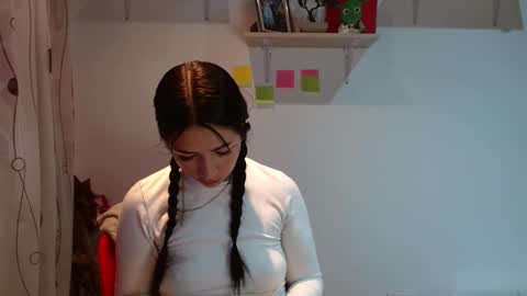 Snapshot of madisoncambel chatting on 02/11/25, 10:50 Madison Cambel online show from 02/11/25, 10:50