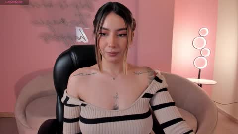 Snapshot of madisoncollinsx chatting on 12/21/25, 05:20 Maddi Collins online show from 12/21/25, 05:20