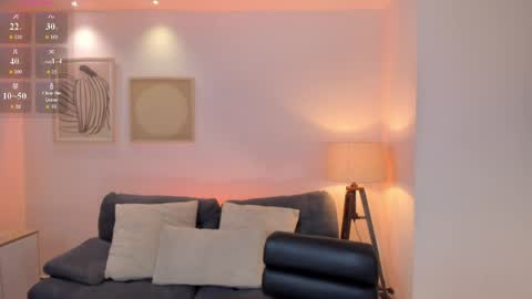 Snapshot of madisoncollinsx chatting on 04/08/26, 07:25 Maddi Collins online show from 04/08/26, 07:25