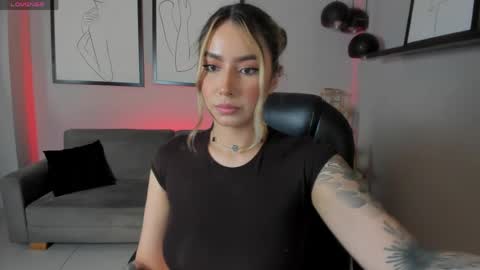 Snapshot of madisoncollinsx chatting on 04/22/26, 11:01 Maddi Collins online show from 04/22/26, 11:01