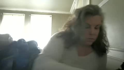 Snapshot of madisonfelicia chatting on 11/19/25, 03:23 Madison online show from 11/19/25, 03:23