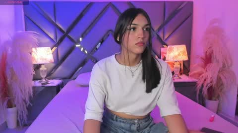 Snapshot of madisonherrera chatting on 06/06/26, 06:12 Maddi online show from 06/06/26, 06:12