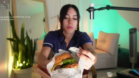 Snapshot of madisonlara chatting on 01/01/25, 06:59 madisonlara online show from 01/01/25, 06:59