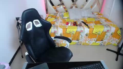 madisson_jones18 online show from 07/23/26, 07:45