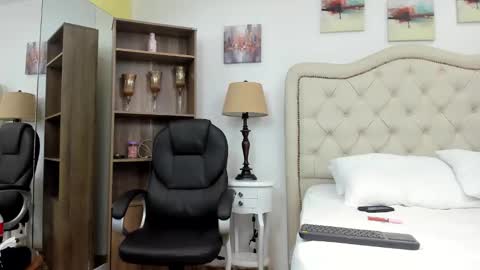 Snapshot of madisson_molly0 chatting on 02/23/26, 12:13 madisson_molly0 online show from 02/23/26, 12:13