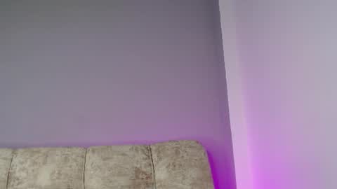 Snapshot of madissonkay chatting on 06/15/26, 07:05 online show from 06/15/26, 07:05