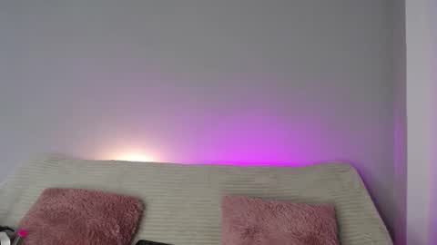 Snapshot of madissonkay chatting on 06/17/26, 07:04 online show from 06/17/26, 07:04