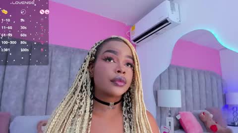 Snapshot of madissonlopez chatting on 12/31/24, 08:56 Madisson Lopez online show from 12/31/24, 08:56