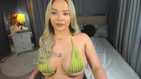 Snapshot of madissonmorgan chatting on 02/12/25, 04:33 madissonmorgan online show from 02/12/25, 04:33