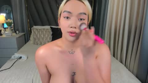 Snapshot of madissonmorgan chatting on 10/28/25, 05:00 madissonmorgan online show from 10/28/25, 05:00