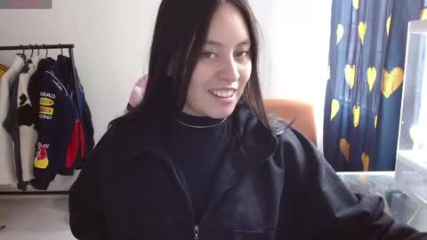 Snapshot of madissonn__ chatting on 05/11/26, 07:00 MADY online show from 05/11/26, 07:00