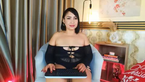 MADISSOONE  online show from 12/23/25, 01:36