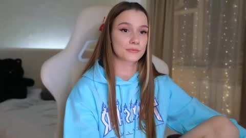 Snapshot of madissson chatting on 03/04/25, 05:34 Madi Soon online show from 03/04/25, 05:34